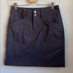 Marmot cargo style skirt SZ 2